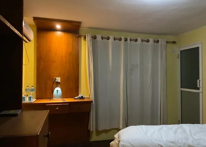 Posh 1 Eleven Hostel *