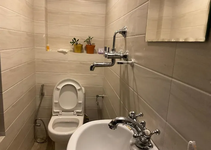 Posh 1 Eleven Hostel
