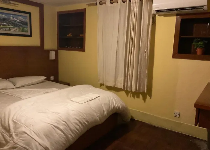 Posh 1 Eleven Hostel *